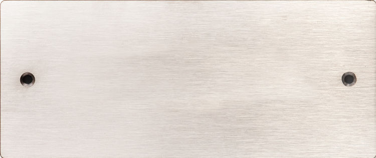Lasergravert dørskilt i stål. 5,5 x 13 cm
