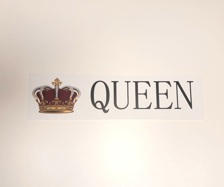 Bilde av Queen plastskilt 10x40 cm